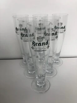 Verre à Bière De Brand Pied En Verre Wielderke Box 6x25cl Verres à Bière En Verre à Bière Avec Rouleau Gratuit De Coussinets De Feutre
