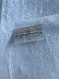 Ensemble Complet Moët & Chandon Ice Imperial Seau à Glace XL Comprenant 6 Verres Et Petit Seau à Glace Avec Cuillère Et Serviette 14 Ensemble Complet Moët & Chandon Ice Imperial Seau à Glace XL Comprenant 6 Verres Et Petit Seau à Glace Avec Cuillère Et Serviette -Cuisine Fournitures Magasin 899x1200 105