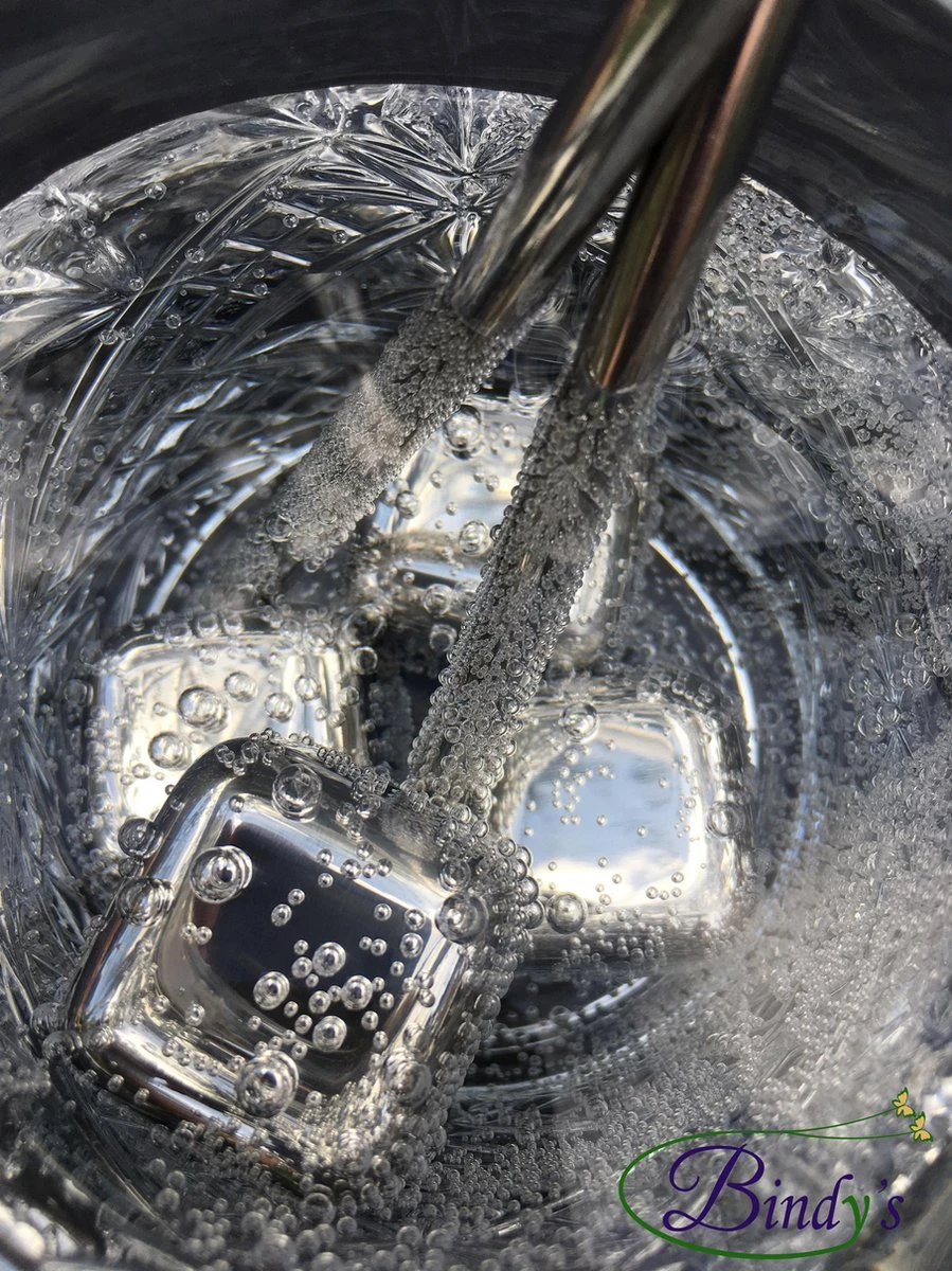 Pierres à Whisky Avec Pailles En Acier Inoxydable - Glaçons Réutilisables - Coffret Cadeau Durable - Pierres à Whisky - Avec Sac De Rangement Et Plateau De Rangement 6 Pierres à Whisky Avec Pailles En Acier Inoxydable - Glaçons Réutilisables - Coffret Cadeau Durable - Pierres à Whisky - Avec Sac De Rangement Et Plateau De Rangement – Image 6