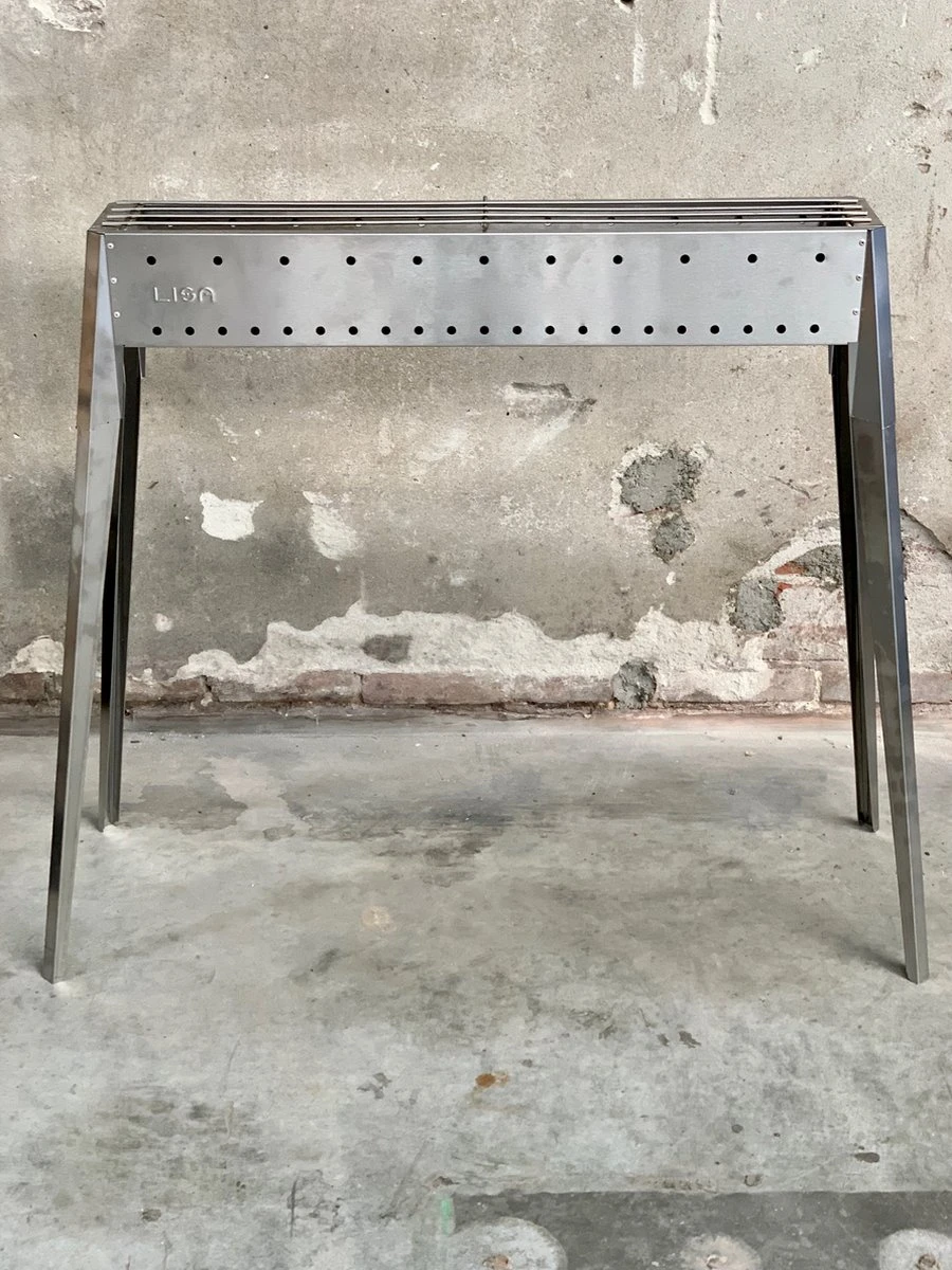 Spiedini Saté-bbq Java 80 - Barbecue à Charbon De Bois De Luxe à Double Paroi Avec Grille Horizontale Pour Satay Ou Autres Brochettes - 80 Cm De Long, 11 Cm De Large, 83 Cm De Haut - Matériau : Acier Inoxydable 1 Spiedini Saté-bbq Java 80 - Barbecue à Charbon De Bois De Luxe à Double Paroi Avec Grille Horizontale Pour Satay Ou Autres Brochettes - 80 Cm De Long, 11 Cm De Large, 83 Cm De Haut - Matériau : Acier Inoxydable