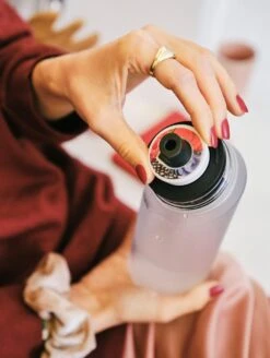 Air Up 3er Packket Pods - Saveur Pêche - Pour Aromatiser Water, 0 Sucre, 0 Calorie 13 Air Up 3er Packket Pods - Saveur Pêche - Pour Aromatiser Water, 0 Sucre, 0 Calorie -Cuisine Fournitures Magasin 905x1200 1