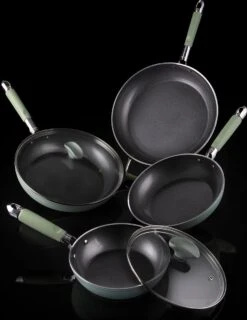 Primecook - Ensemble De Casseroles 'Elena' - 3 Poêles à Frire De 20, 24 Et 28 Cm Avec Couvercles - Sans PFAS - Induction -Cuisine Fournitures Magasin 927x1200 2